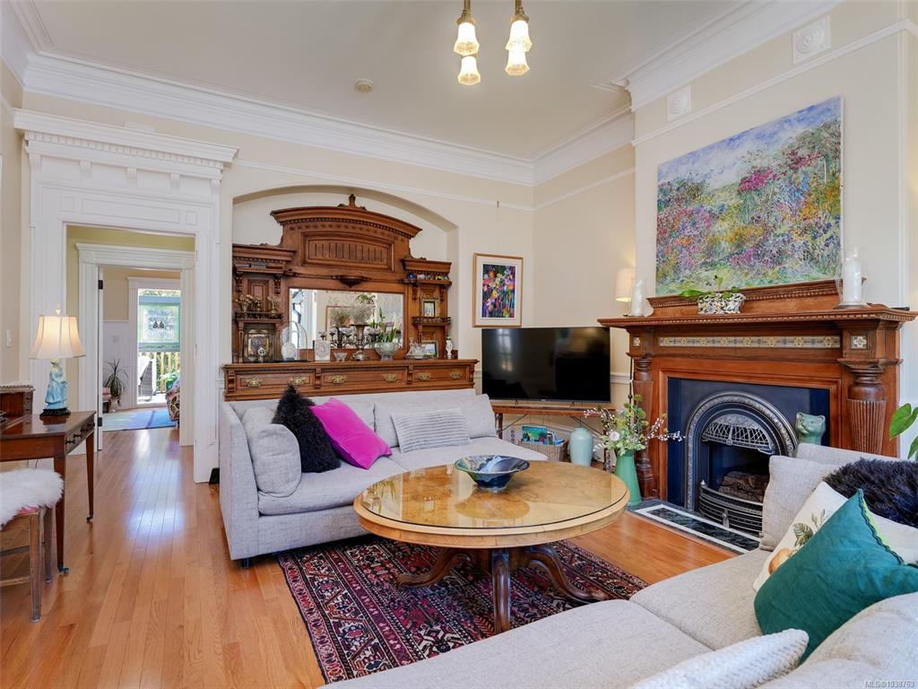 Fifth View of 224 Superior St, Victoria, BC, V8V 1T3
