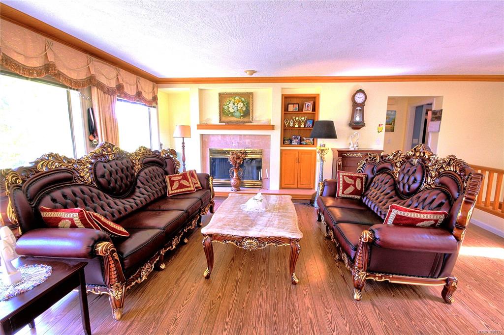 Fifth View of 4355 Emily Carr Dr, Saanich, BC, V8X 5E3