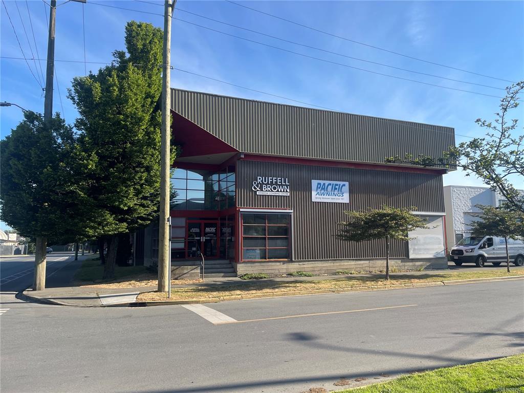 Fourth View of 2745 Bridge St, Victoria, BC, V8T 4T1