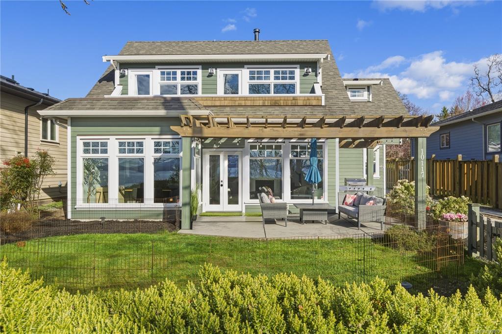 10117 West Saanich Rd, 1038806, BC,