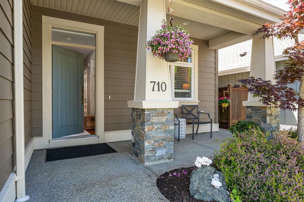 Third View of 710 West Ridge Way, Qualicum Beach, BC, V9K 0A9