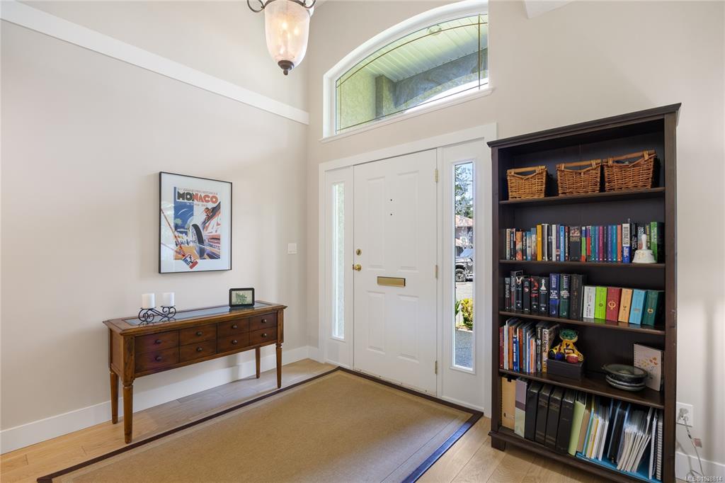 Third View of 787 Walema Ave, Saanich, BC, V8Y 3B1
