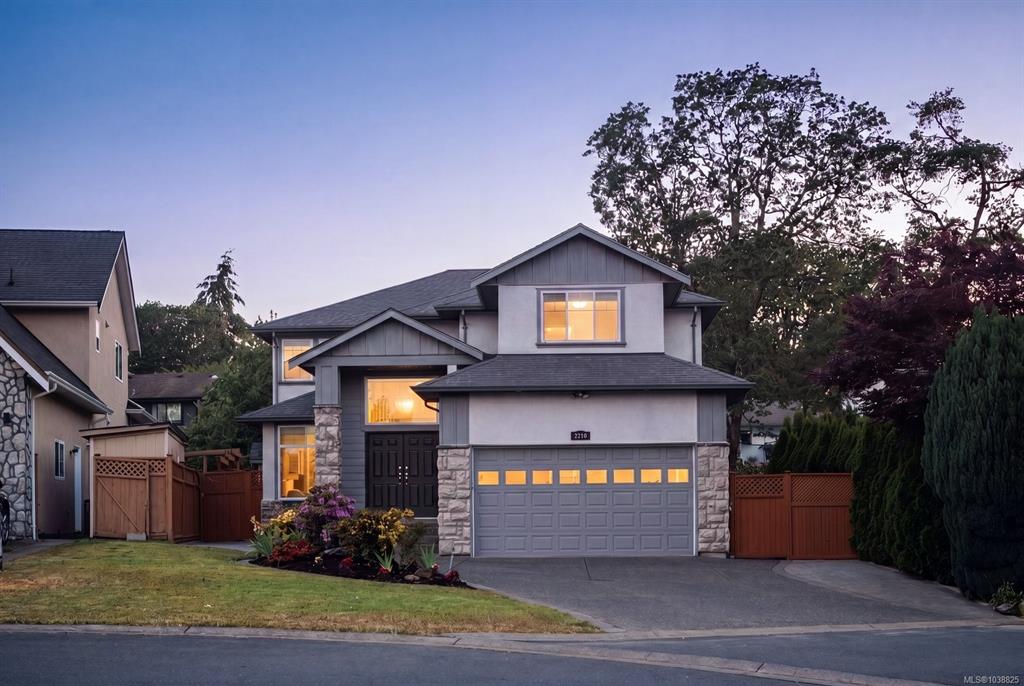 Third View of 4240 Oakview Pl, Saanich, BC, V8N 6M7