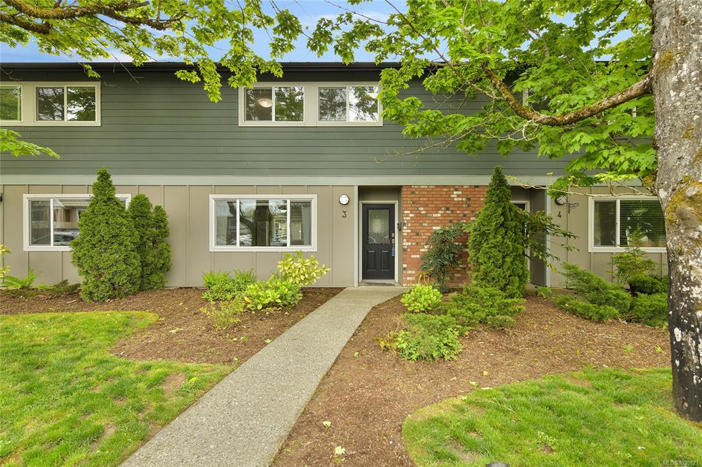 Third View of 660 Jubilee St, Duncan, BC, V9L 1X6