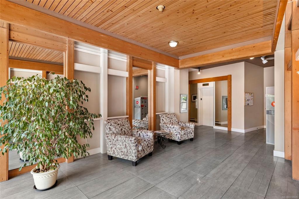 Fifth View of 1419 Stadacona Ave, Stadacona Centre, Victoria, BC, V8S 5J3
