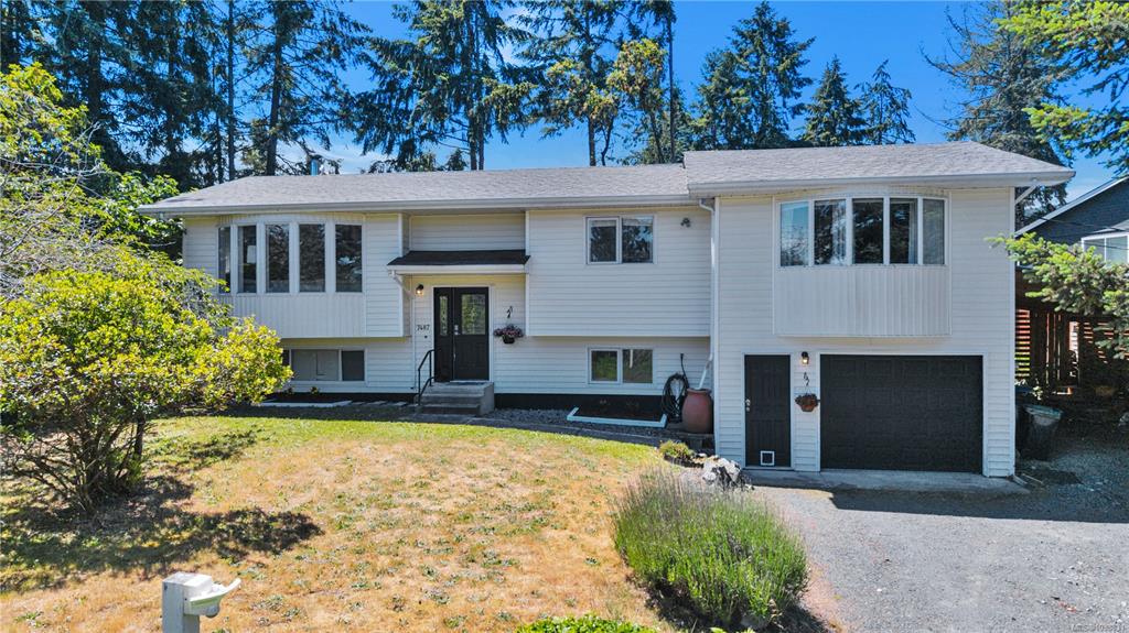 7487 Forest Turn Way, 1038831, BC,
