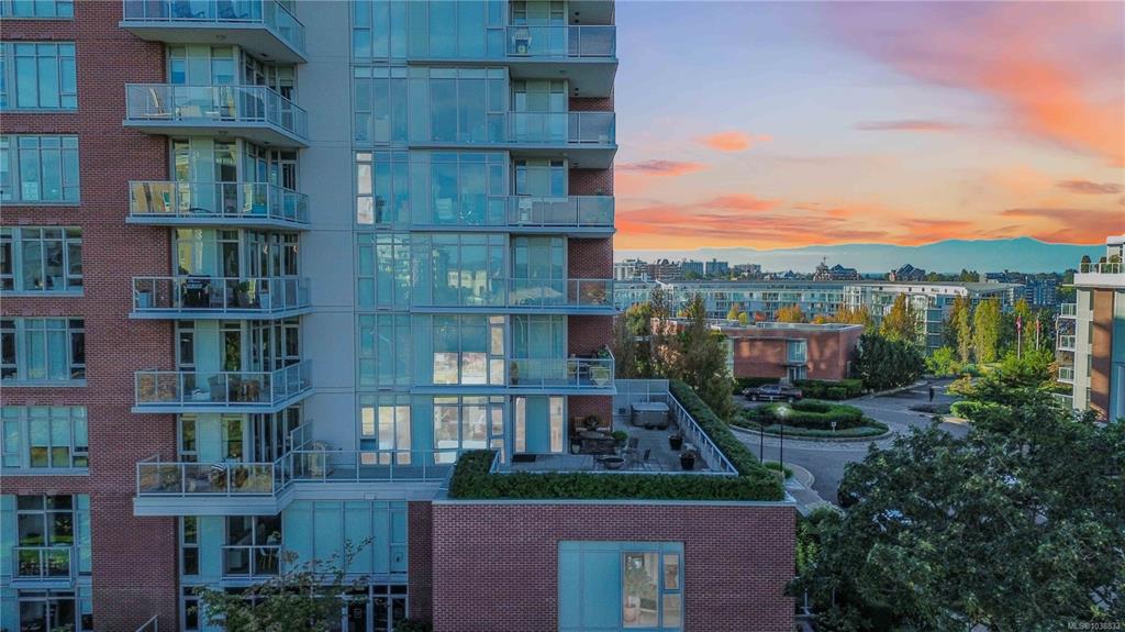 83 Saghalie Rd, 1038833, BC,