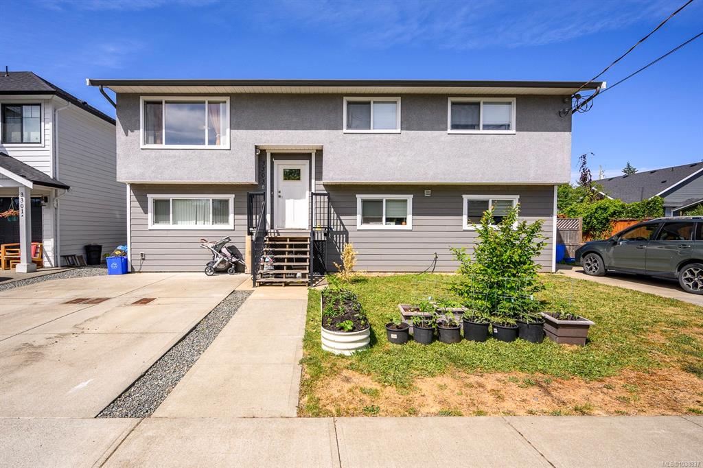 Second View of 3303 Seventh St, Cumberland, BC, V0R 1S0