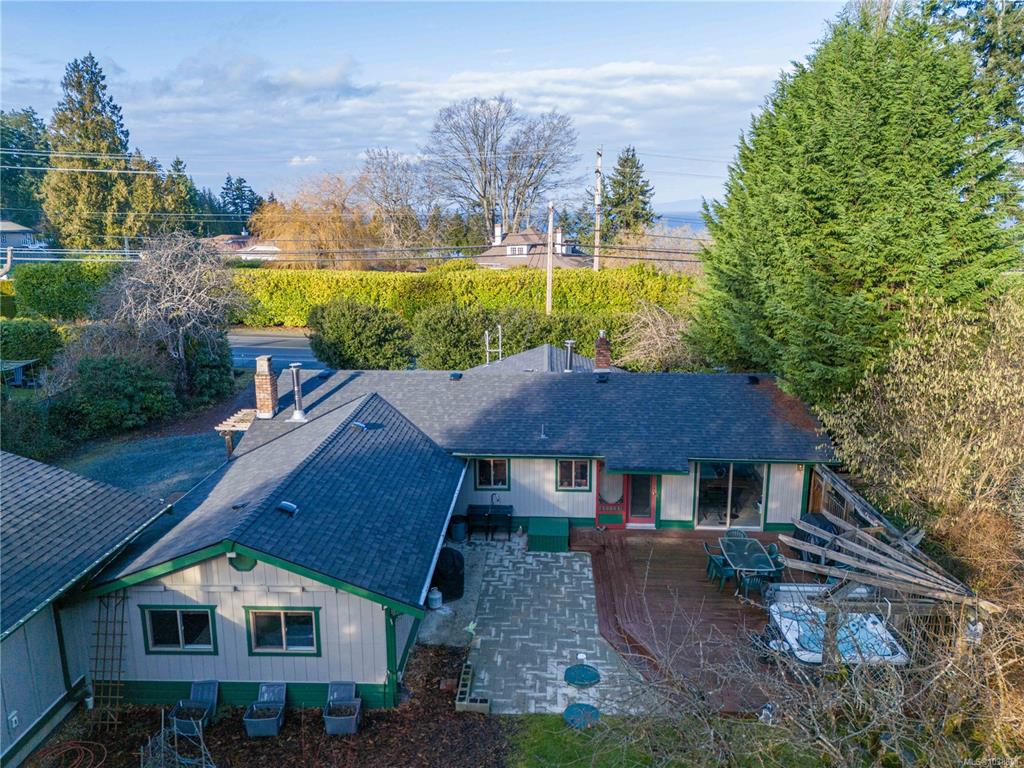 Fourth View of 3872 Island Hwy W, Qualicum Beach, BC, V9K 2G9
