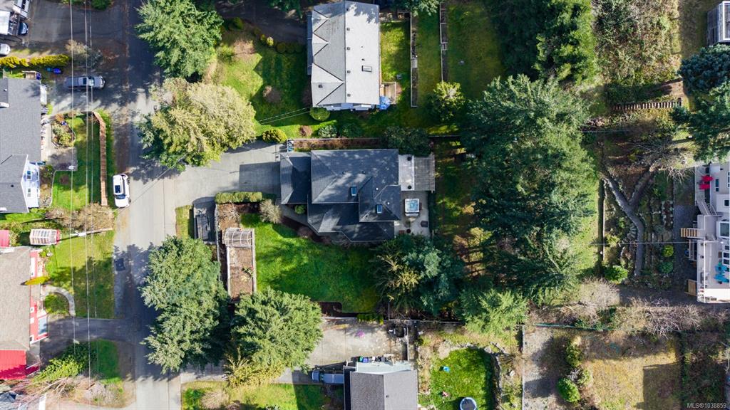 Third View of 7465 Fernmar Rd, Lantzville, BC, V0R 2H0