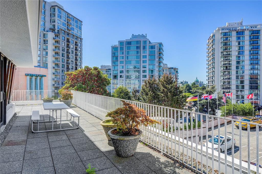 Fourth View of 810 Blanshard St, Victoria, BC, V8W 3E6