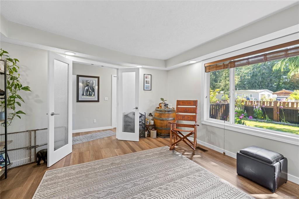 Fourth View of 787 Barclay Cres, French Creek, BC, V9P 1Z3