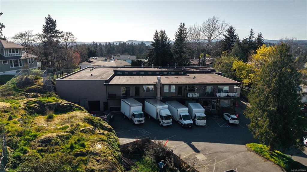 MLS® listing #31455072 for sale located at 3950 Carey Rd