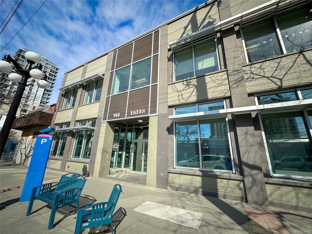 Second View of 914 Yates St, Victoria, BC, V8V 3M2