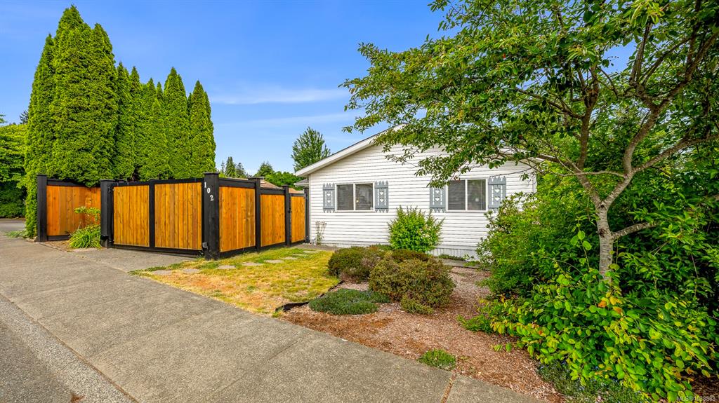 2200 Lambert Dr, 1038888, BC,