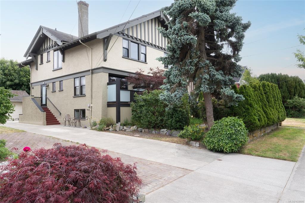 Third View of 71 Linden Ave, Victoria, BC, V8V 4C9