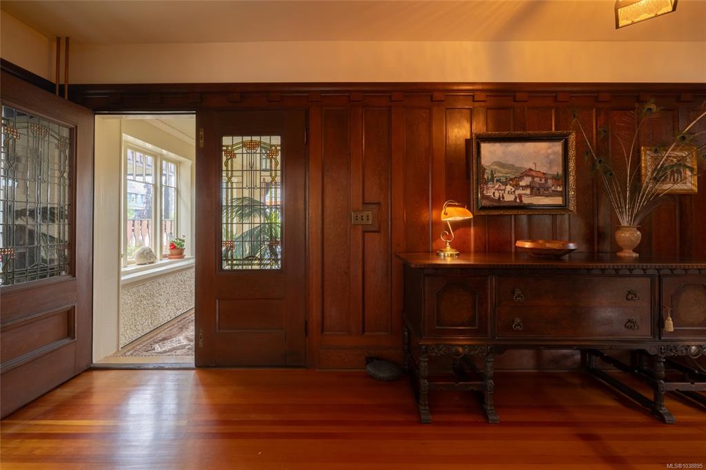 Fifth View of 71 Linden Ave, Victoria, BC, V8V 4C9