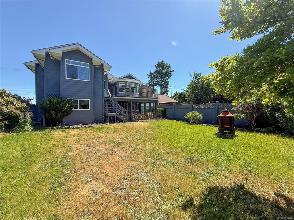 Fifth View of 3264 Island Hwy S, Campbell River, BC, V9W 1C9