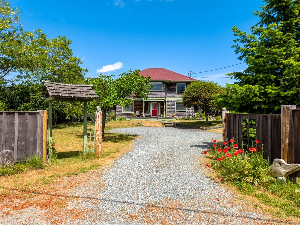 Third View of 2854 Farm View Rd, Courtenay, BC, V9N 9C7