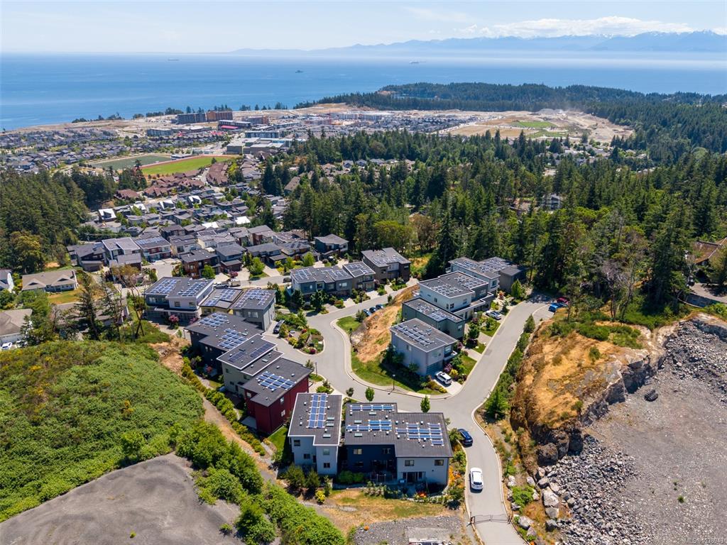 Fourth View of 539 Delora Dr, Colwood, BC, V9C 0M2