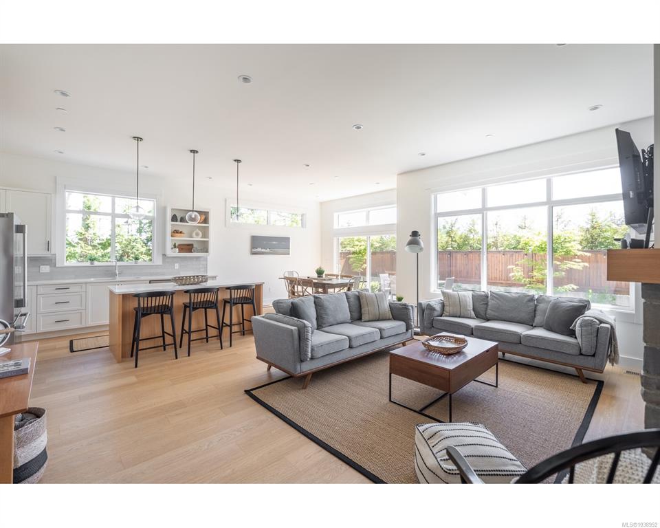 Second View of 846 Ackerman Rd, LAUREL PARK, French Creek, BC, V9P 1A7