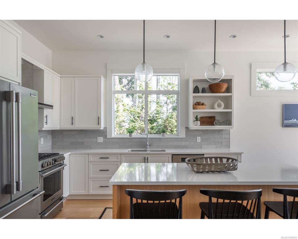 Fifth View of 846 Ackerman Rd, LAUREL PARK, French Creek, BC, V9P 1A7