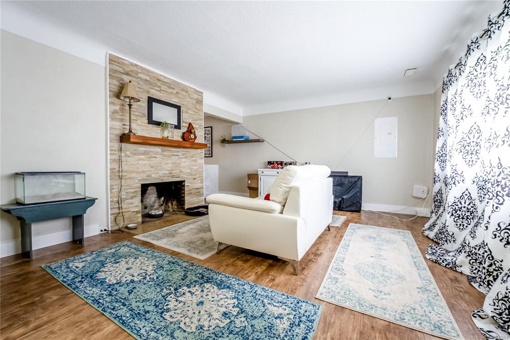 Third View of 1661 Freeman Ave, Saanich, BC, V8P 1P5