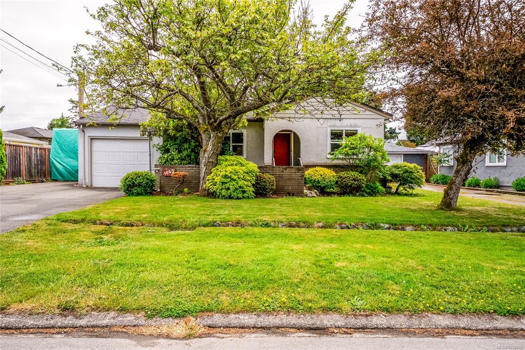 Second View of 1663 Freeman Ave, Saanich, BC, V8P 1P5