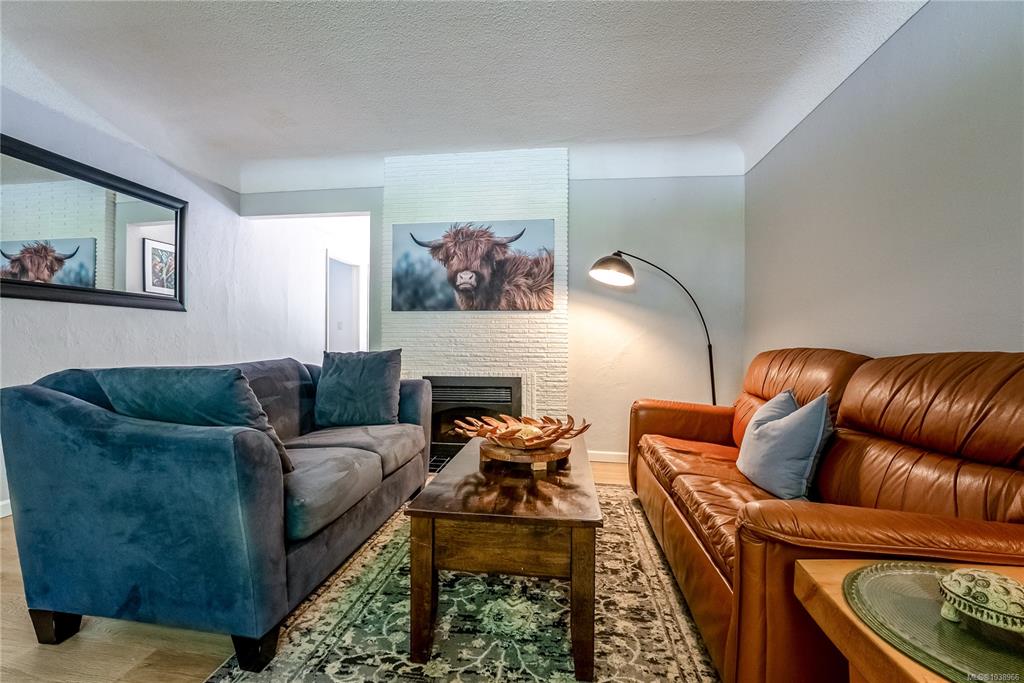 Fourth View of 1663 Freeman Ave, Saanich, BC, V8P 1P5