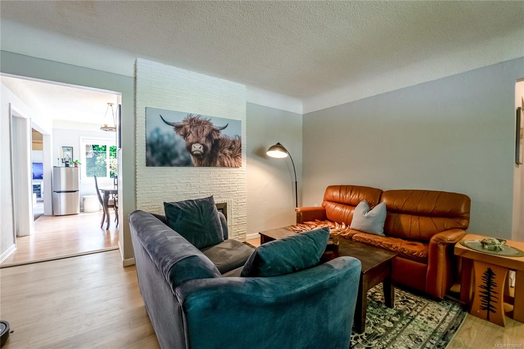 Fifth View of 1663 Freeman Ave, Saanich, BC, V8P 1P5