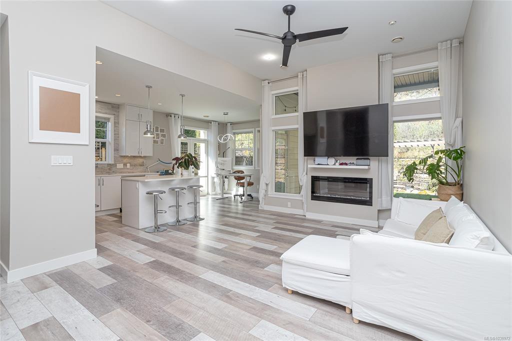 Fifth View of 912 Randall Pl, Langford, BC, V9B 5W1