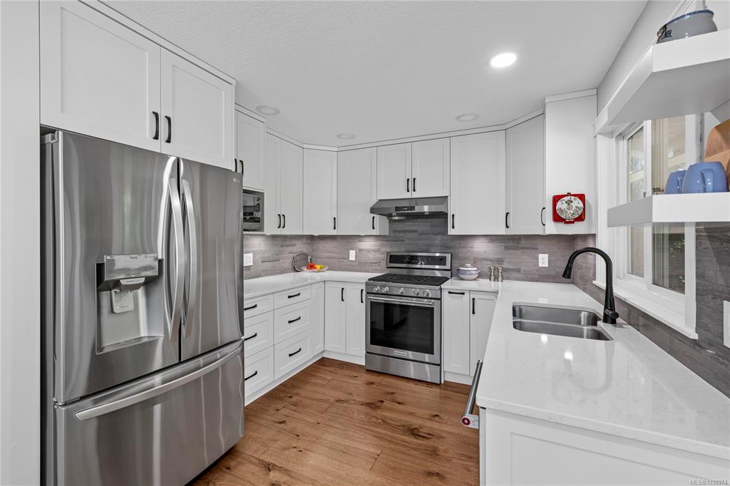 Fifth View of 683 Gaetjen St, Parksville, BC, V9P 1B3