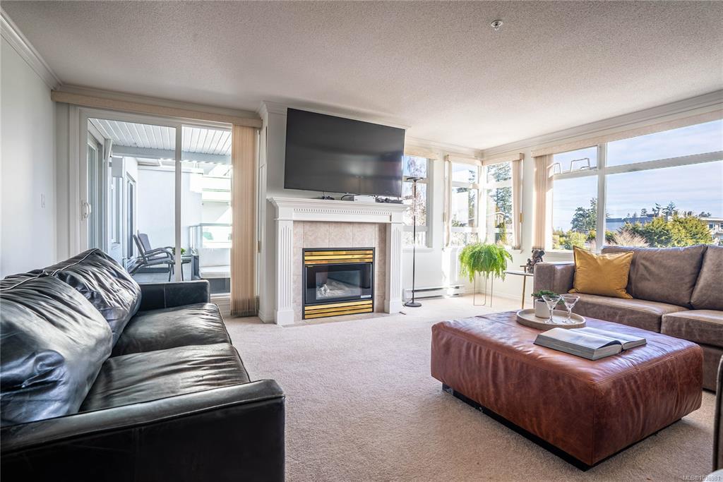 Third View of 5110 Cordova Bay Rd, Saanich, BC, V8Y 2K5