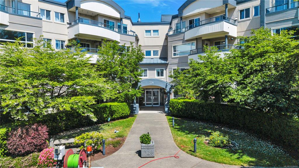 770 Poplar St, 1039000, BC,