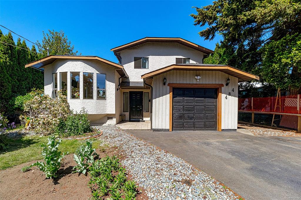 Fourth View of 484 Goldstream Ave, Langford, BC, V9B 2W5