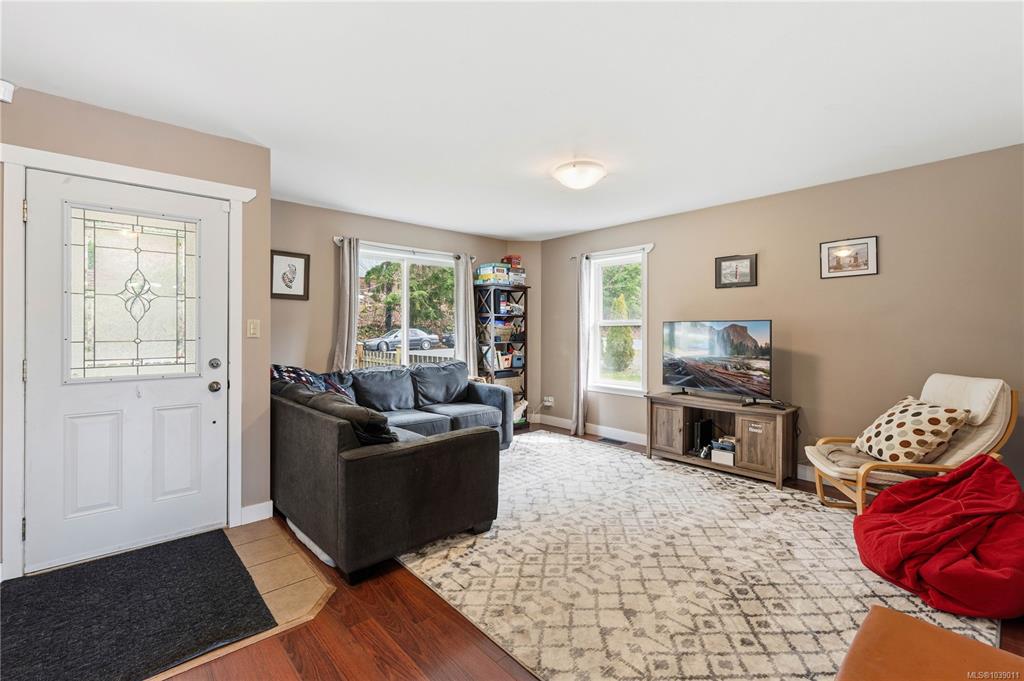 Second View of 2185 Dick Ave, Nanaimo, BC, V9X 1R6