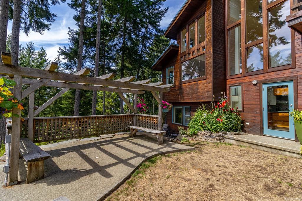 Third View of 2737 Anchor Way, Pender Island, BC, V0N 2M2