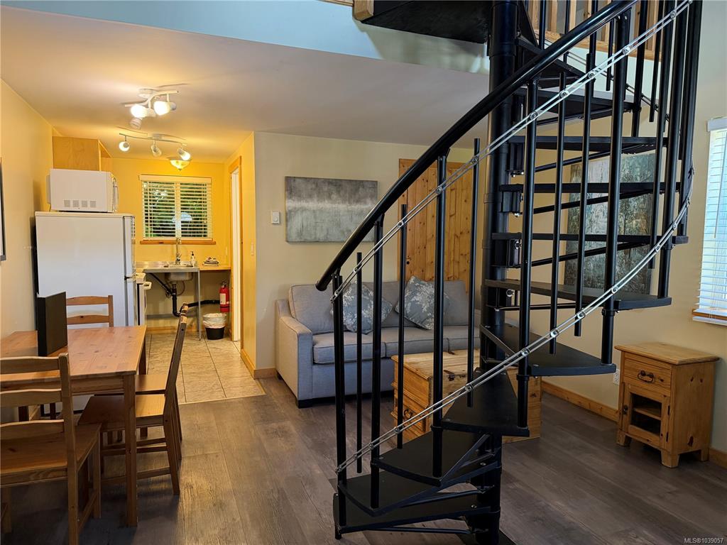 Fourth View of 1028 Tyee Terr, Reef Point Cottages, Ucluelet, BC, V0R 3A0