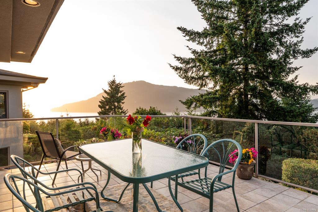 Third View of 11406 Sycamore Dr, North Saanich, BC, V8L 5J9