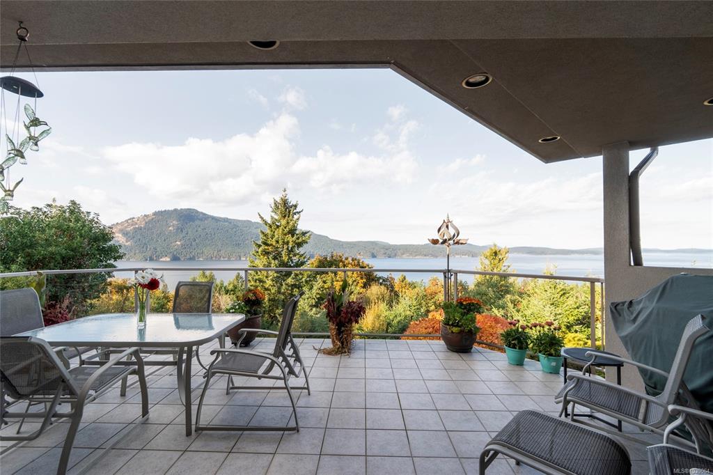 Fifth View of 11406 Sycamore Dr, North Saanich, BC, V8L 5J9