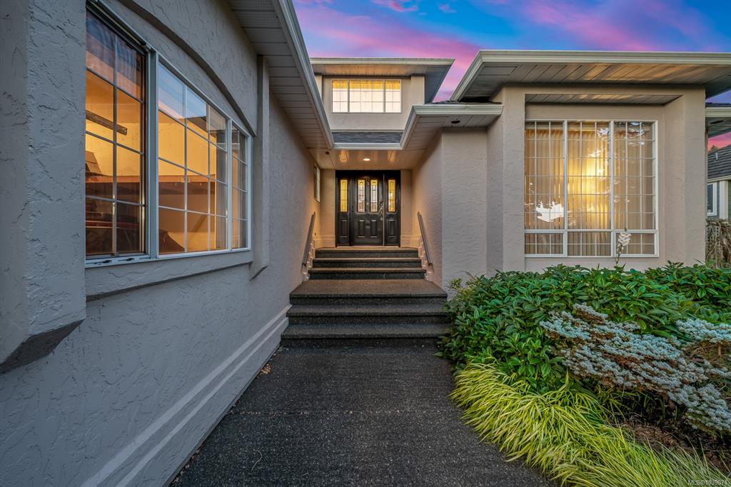 Third View of 920 Eastwicke Cres, Comox, BC, V9M 1B2