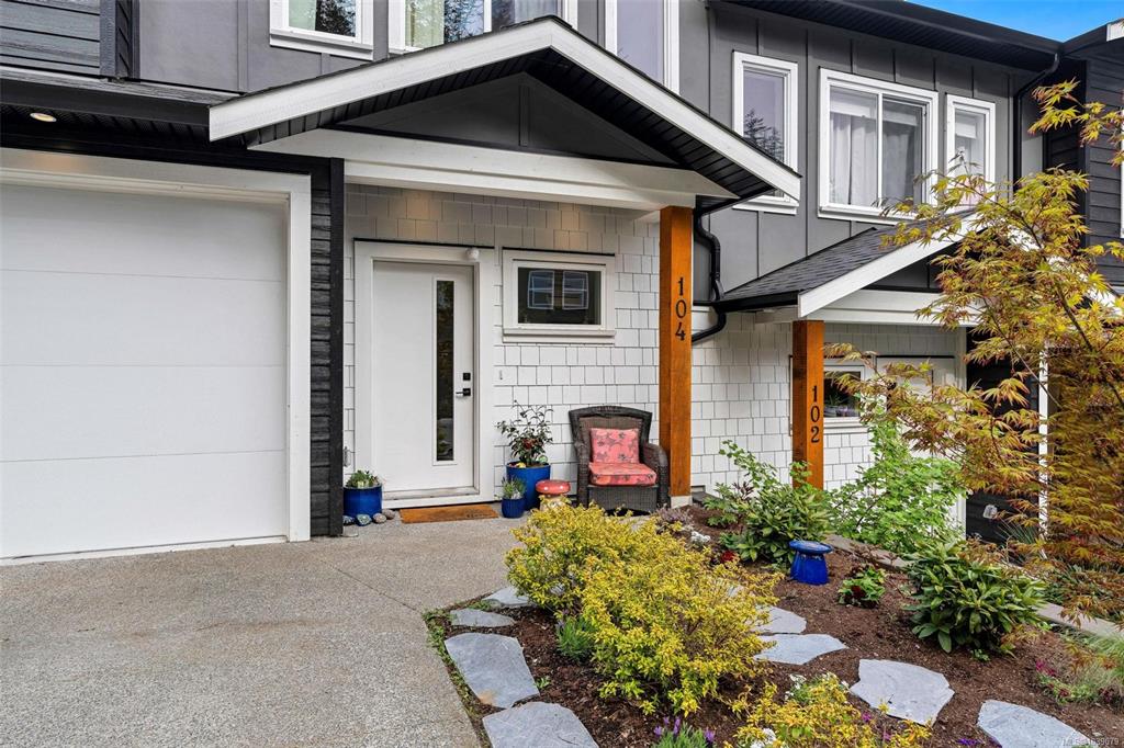 Third View of 2379 Lund Rd, View Royal, BC, V9B 0S9