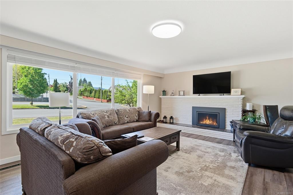Third View of 4051 Argyle St, Port Alberni, BC, V9Y 1X1
