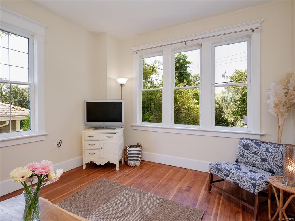 Third View of 2623 Mt Stephen Ave, Victoria, BC, V8T 3L5