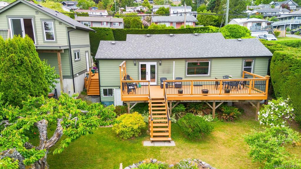 Second View of 435 Davis Rd, Ladysmith, BC, V9G 1V5