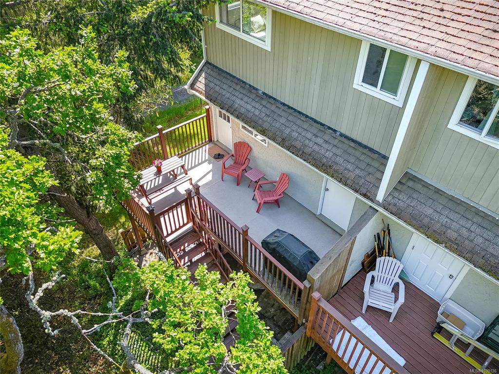 Fourth View of 1022 Falmouth Rd, Saanich, BC, V8X 3A5
