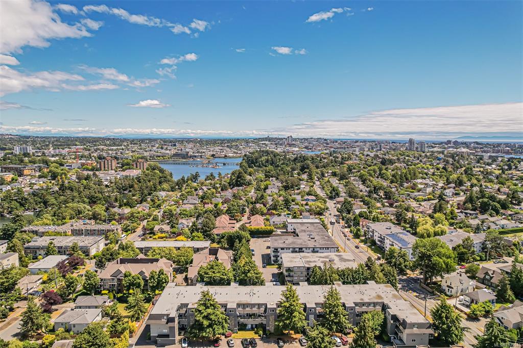 Second View of 840 Craigflower Rd, Esquimalt, BC, V9A 2X1