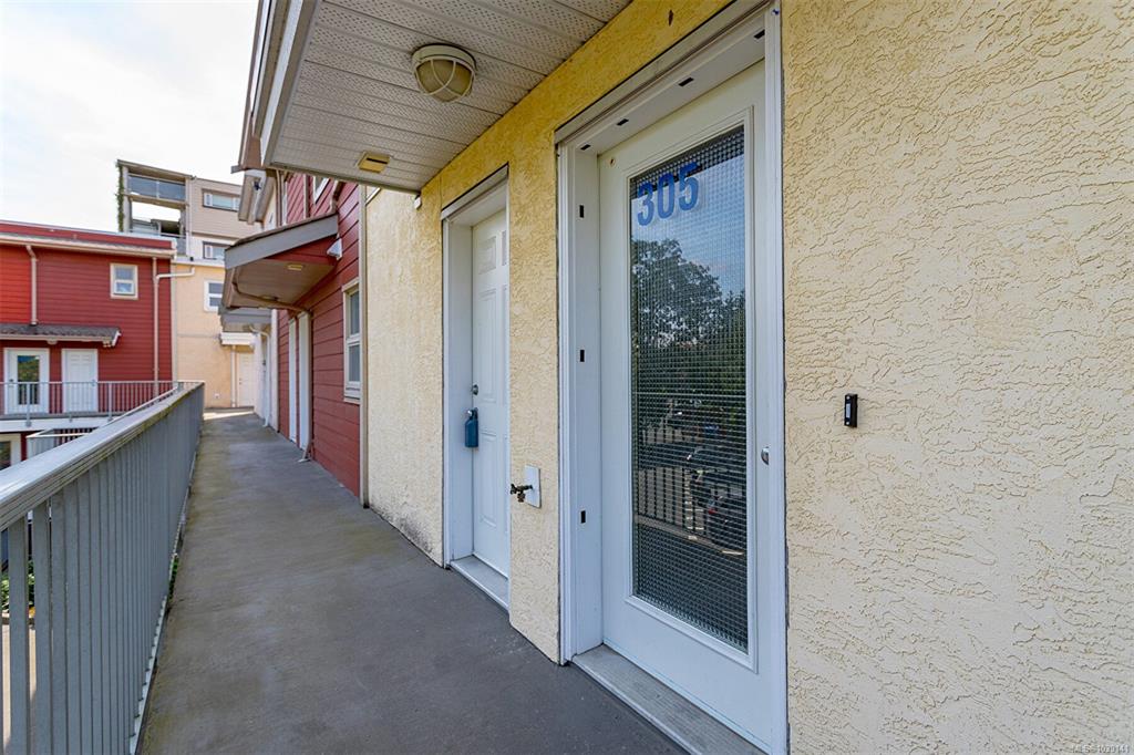 Fourth View of 908 Brock Ave, Langford, BC, V9B 3C6