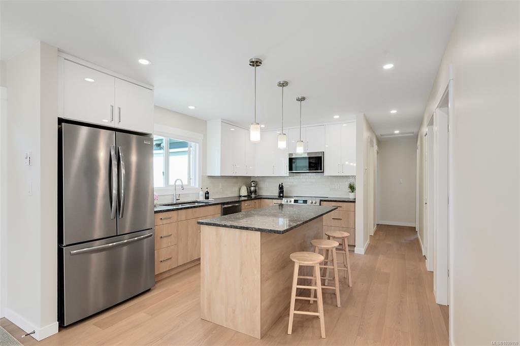 Third View of 9598 Epco Dr, Sidney, BC, V8L 2T2