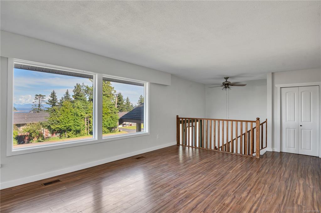 Fifth View of 1048 Galerno Rd, Campbell River, BC, V9W 1J3